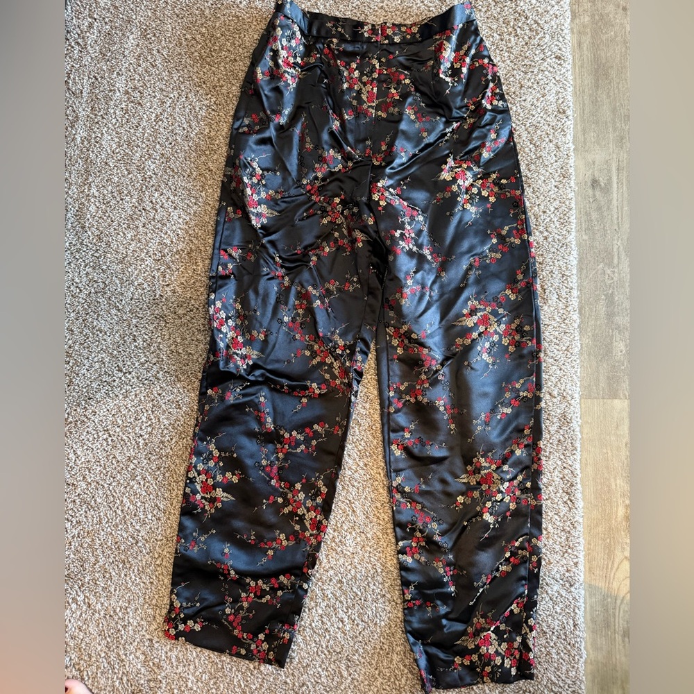 Elliott Lauren Black Floral‎ Satin Pants